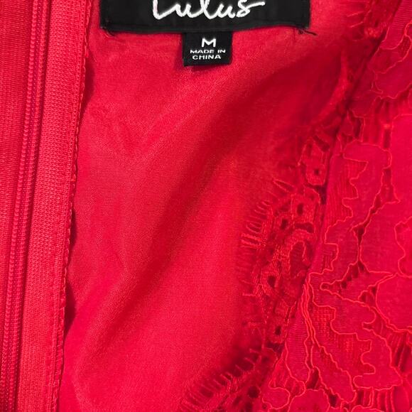 Lulus red lace medium - Picture 2 of 3